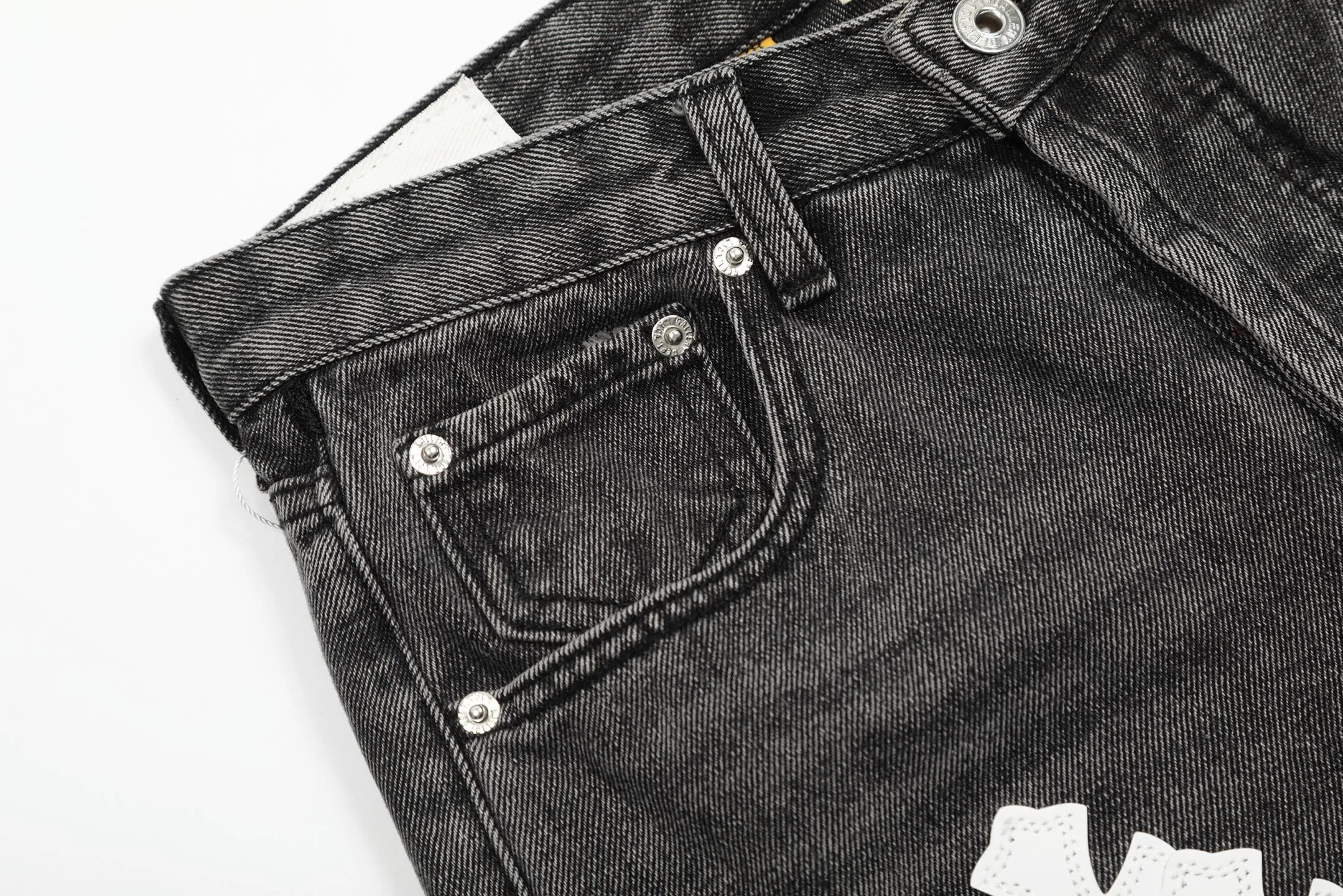 #8160 P260💰 Independent GALLERY DEPT. Vintage spliced black and gray snowflake pattern cross loose washed flared jeans - truly restore the ultimate texture of Vintage - original hardware accessories washed and other elevators, QR code analysis are all purchased from the original factory, high degree of restoration, you are welcome to compare with a certain product ~ - three-dimensional version Loose and comfortable, not picky about the figure, taller and slimmer, factory Seiko, original factory quality control, same style for men and women, can be matched with couples, versatile recommendation Essential jeans for all seasons - sizes: 28 30 32 34 36